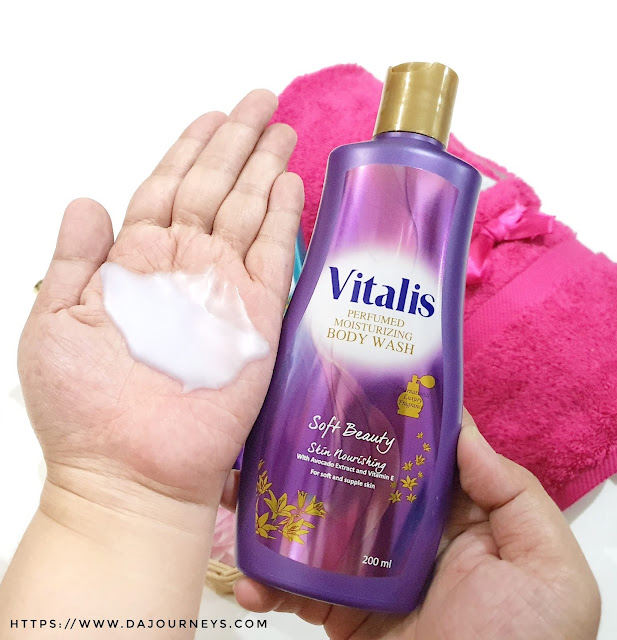 Review Vitalis Body Wash Soft Beauty