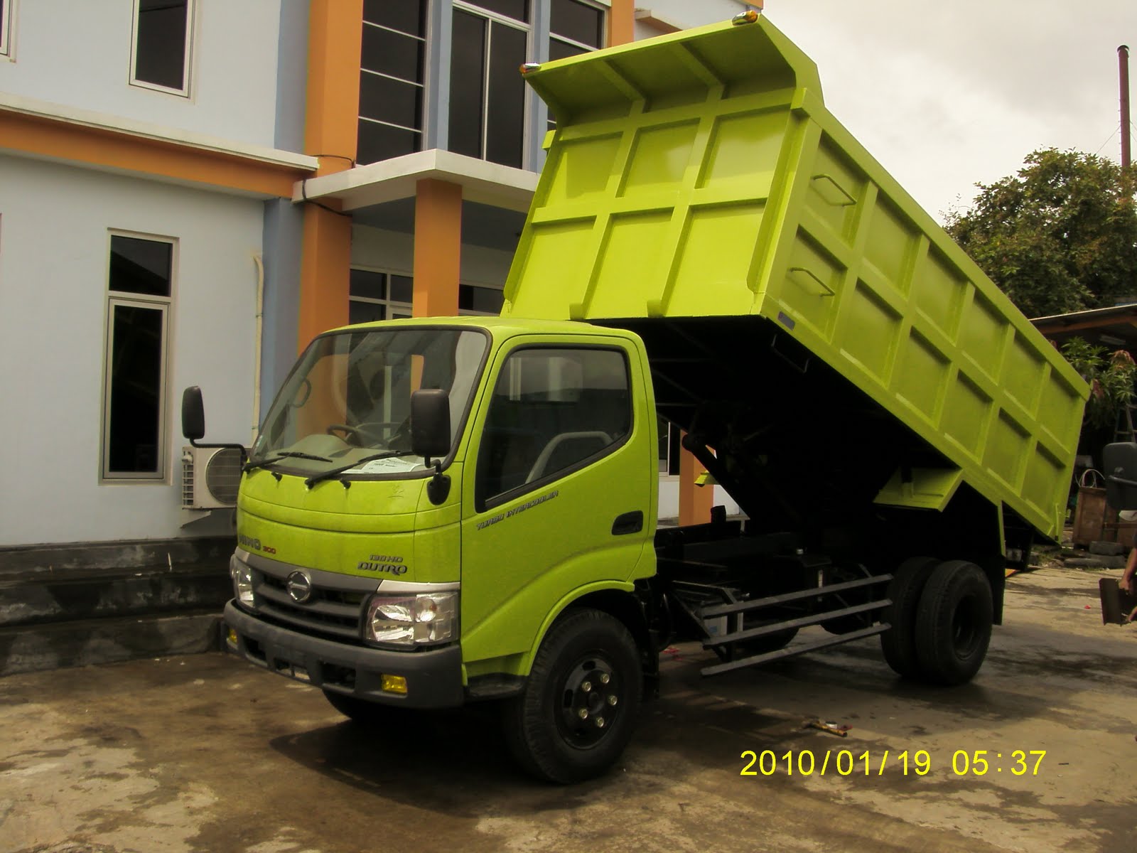Kumpulan Gambar Modifikasi Dump Truck Hino Dutro Gambar Foto