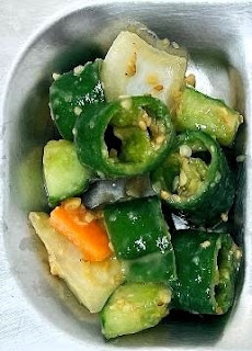 Seasoned cucumber chili pepper with soybean paste