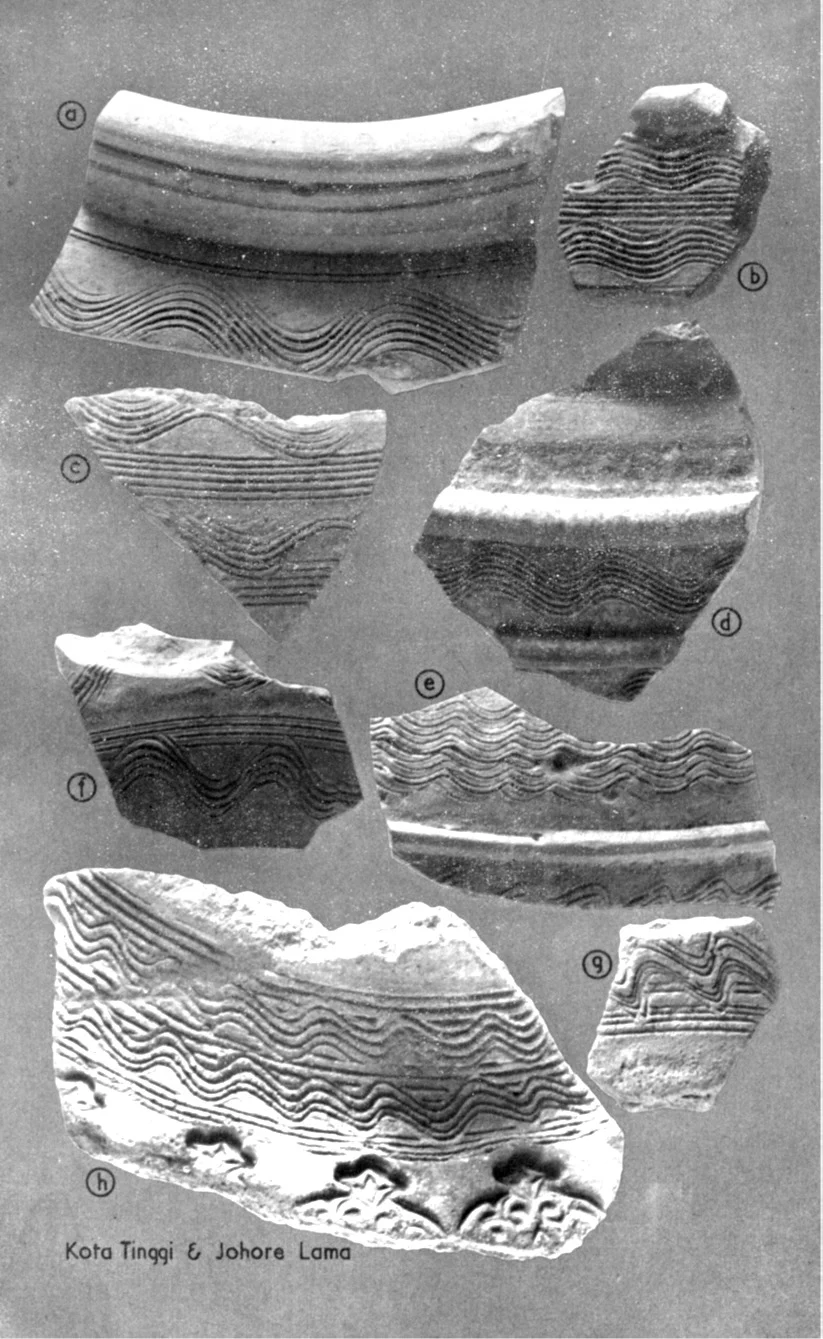 Pottery with comb-incised wavy and linear designs