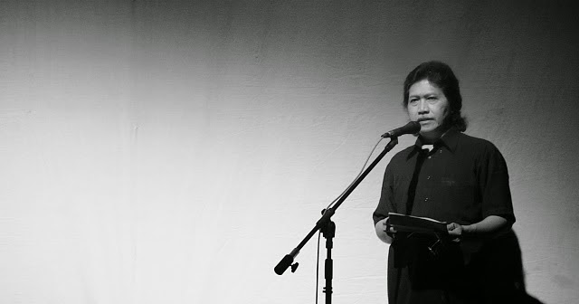 Puisi "Cintaku" Karya Cak Nun yang Sangat Menyentuh 