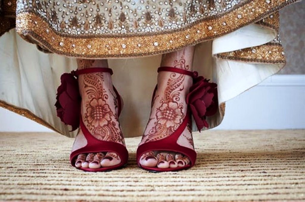 New Mehndi Designs For Feet