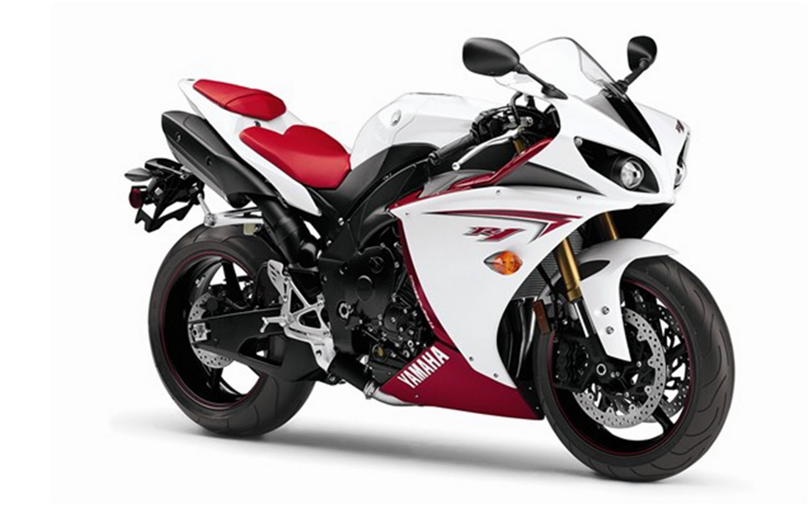 The Super Bike Yamaha YZF-R1 Every one want to get this bike for ...