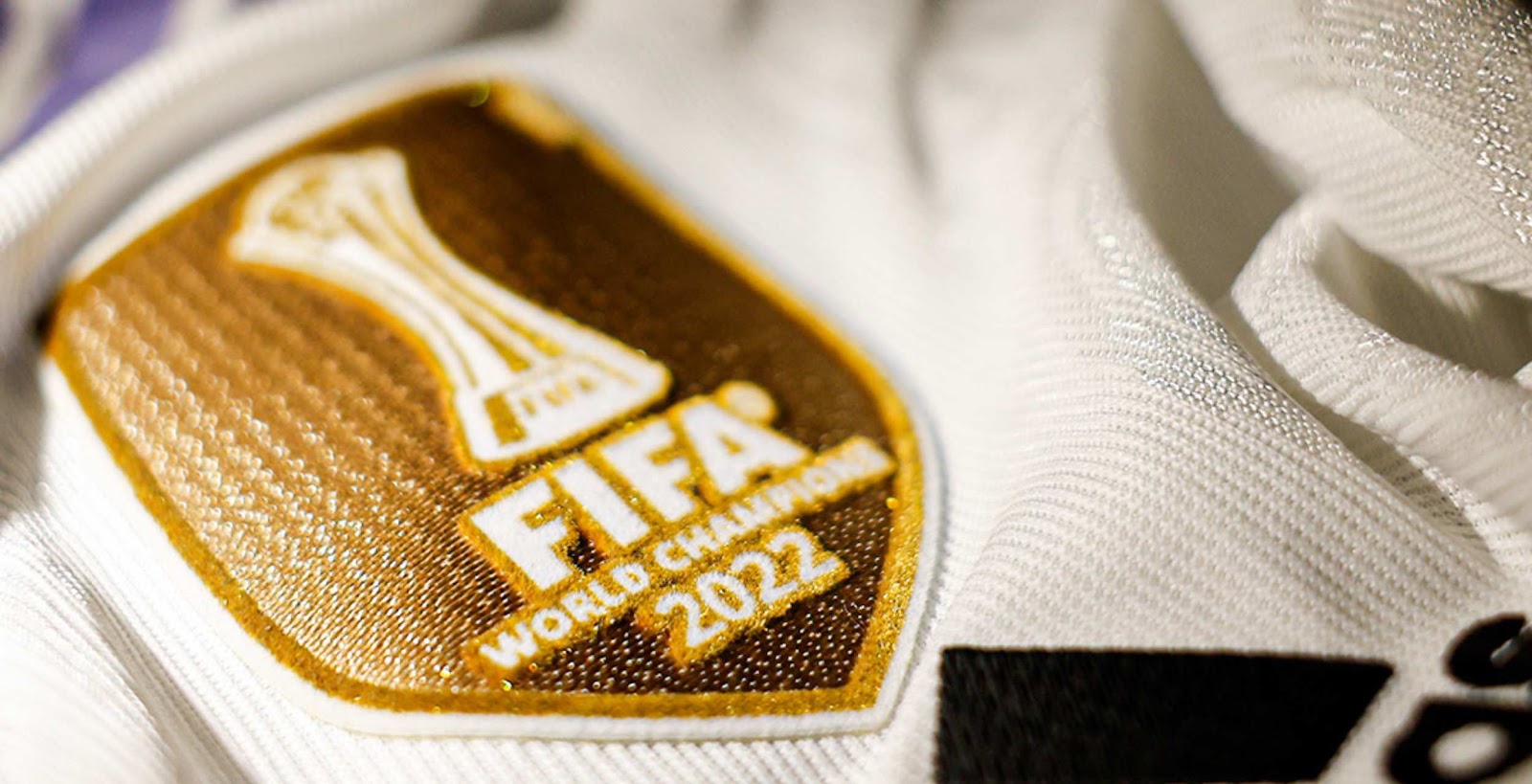 Real Madrid estreia badge de campeão Mundial contra o Elche