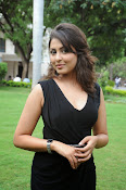 Madhu Shalini glam pics-thumbnail-6