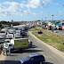 [VÍDEO] CAMINHONEIROS INTERDITAM BR 304 EM MOSSORÓ, NA SAÍDA PARA FORTALEZA-CE.