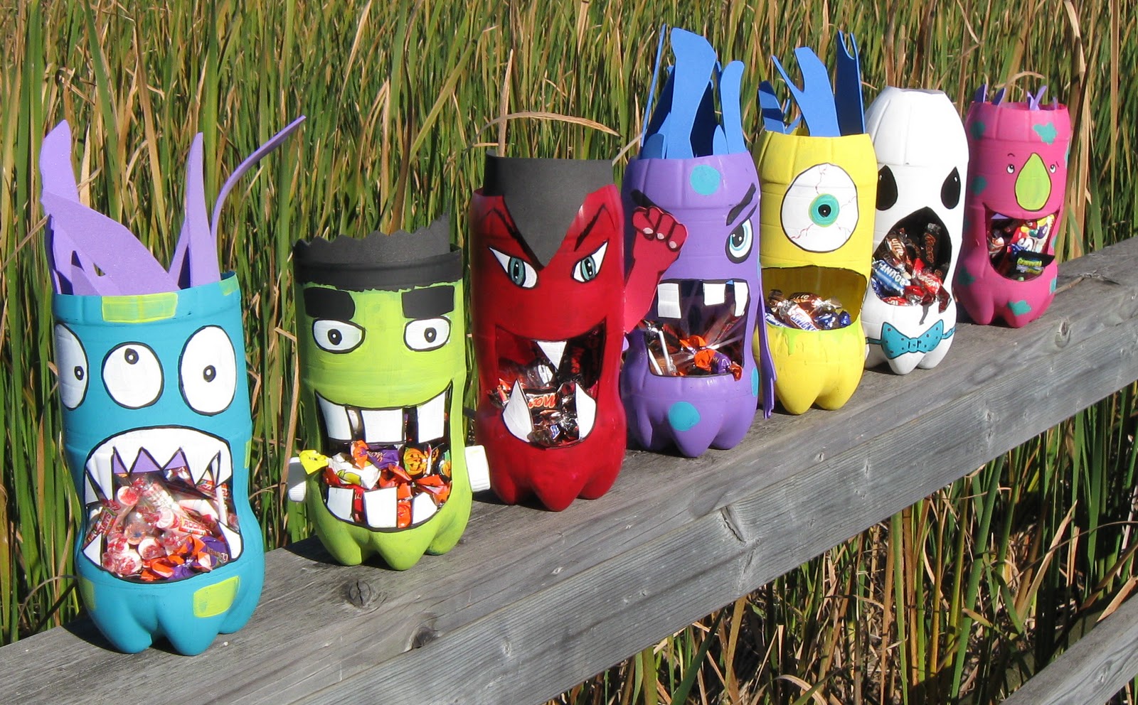 Preschool Crafts for Kids*: Halloween Recycled Bottle 