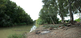 El guadalete hacia la barriada de El Portal (mayo 2011)