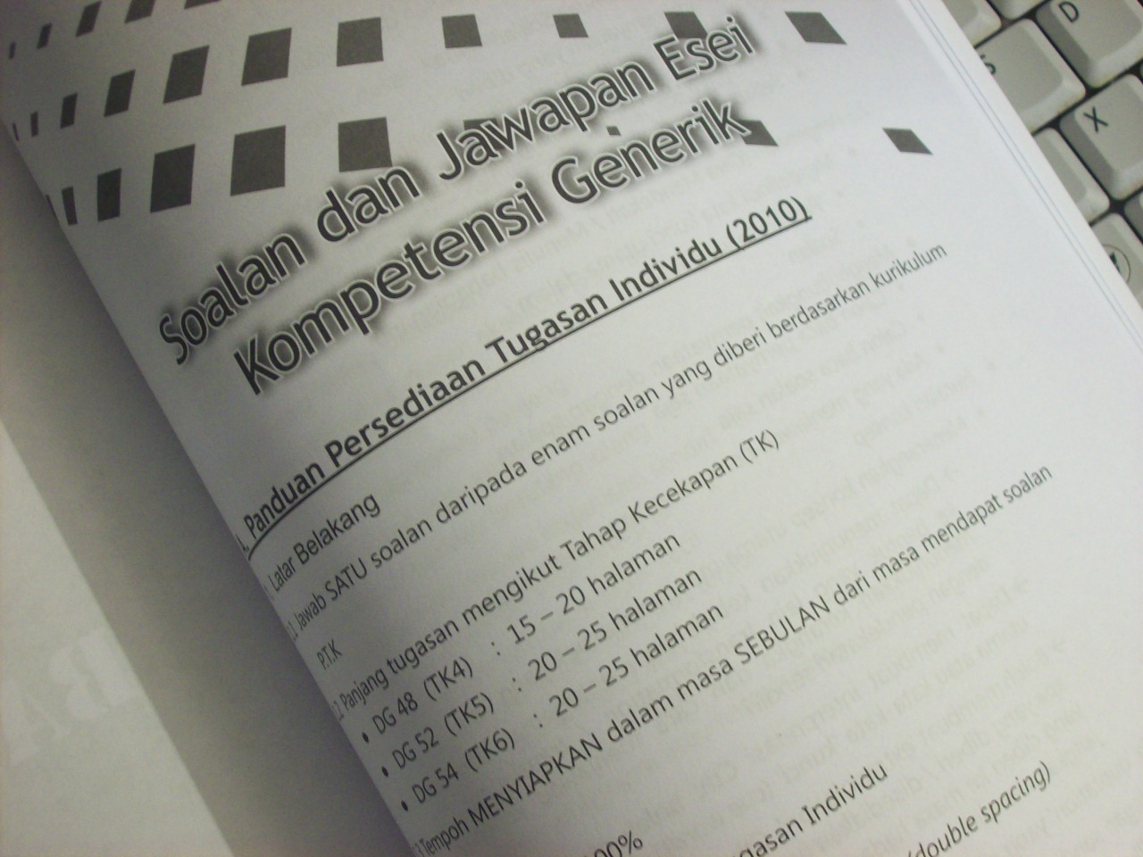 Buku Sukatan & Soalan Peperiksaan PTK Guru: Isi Kandungan