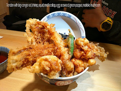 Paulin's Munchies - Tendon Makino at Teramachi Kyoto - Tendon with big conger eel shrimp, squid, small scallop, egg, seaweed, green pepper, maitake mushroom.