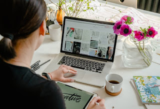 8 Simple Tips to Organize a Working Desk To Boost Productivity