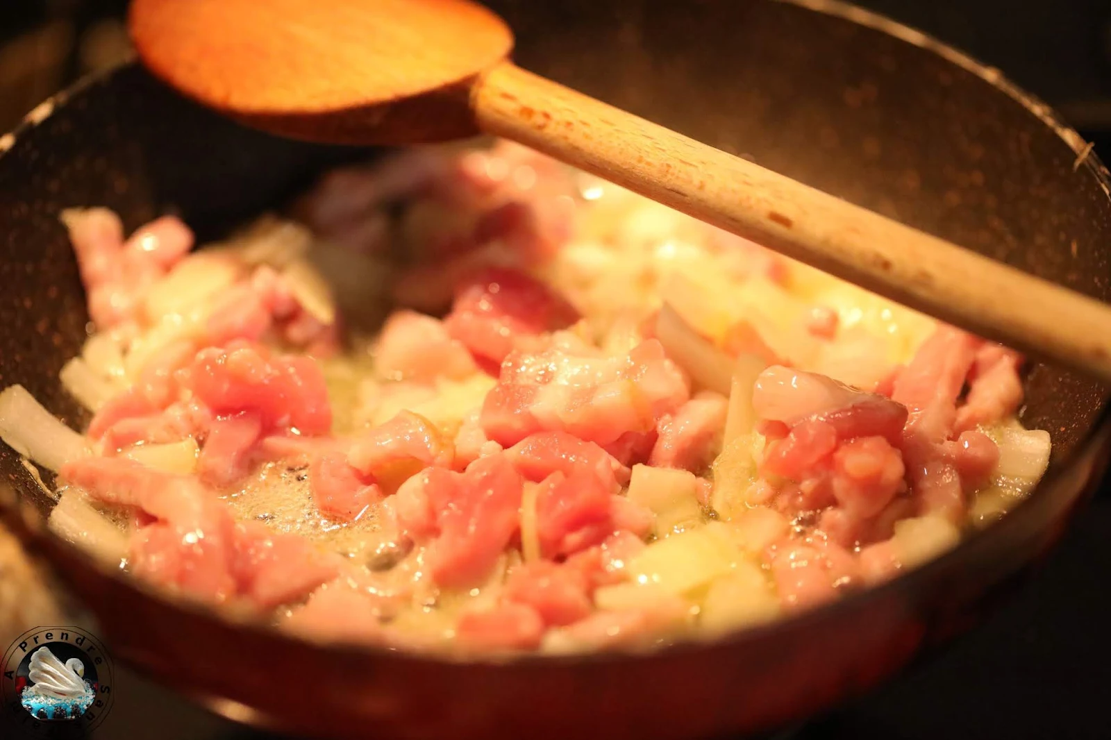 Pain aux oignons et lardons fumés