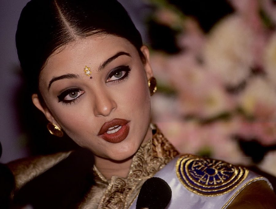 Aishwarya Rai Hot 1994