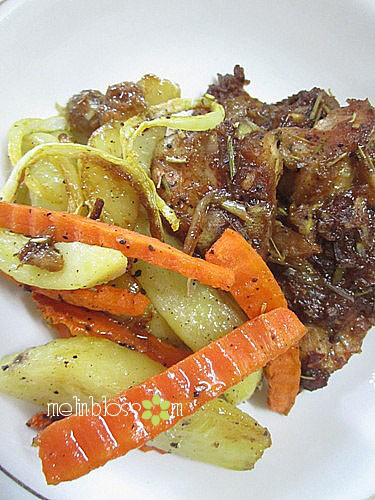 Melinblossom: Rosemary n Garlic Roast Potatoes & Ayam 