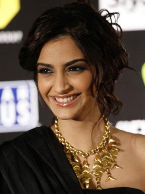 Sonam Kapoor Hd Wallpapers