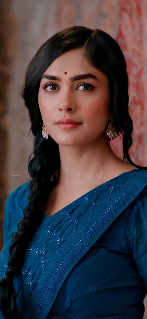 Mrunal Thakur Latest clicks