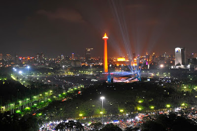 Monas