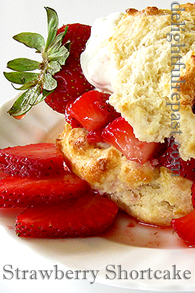 Strawberry Shortcake - Gluten-Free or NOT / www.delightfulrepast.com