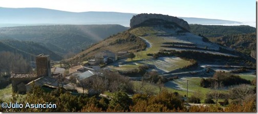 Vista de Napal y su castro de la Edad del Hierro