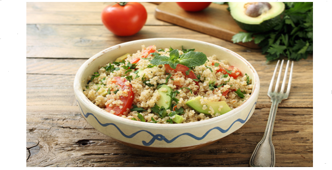 ENSALADA DE QUINOA Y AGUACATE