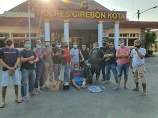 Tim Gabungan Satintelkam Dan Satreskrim  Polres Cirebon Kota Bekuk Pelaku Pecah Kaca Penggasak Dana Desa