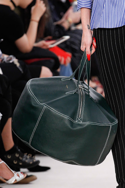 Fashion Week Paris show 51 most beautiful handbags for women fall fashion - Fashion Stopper
