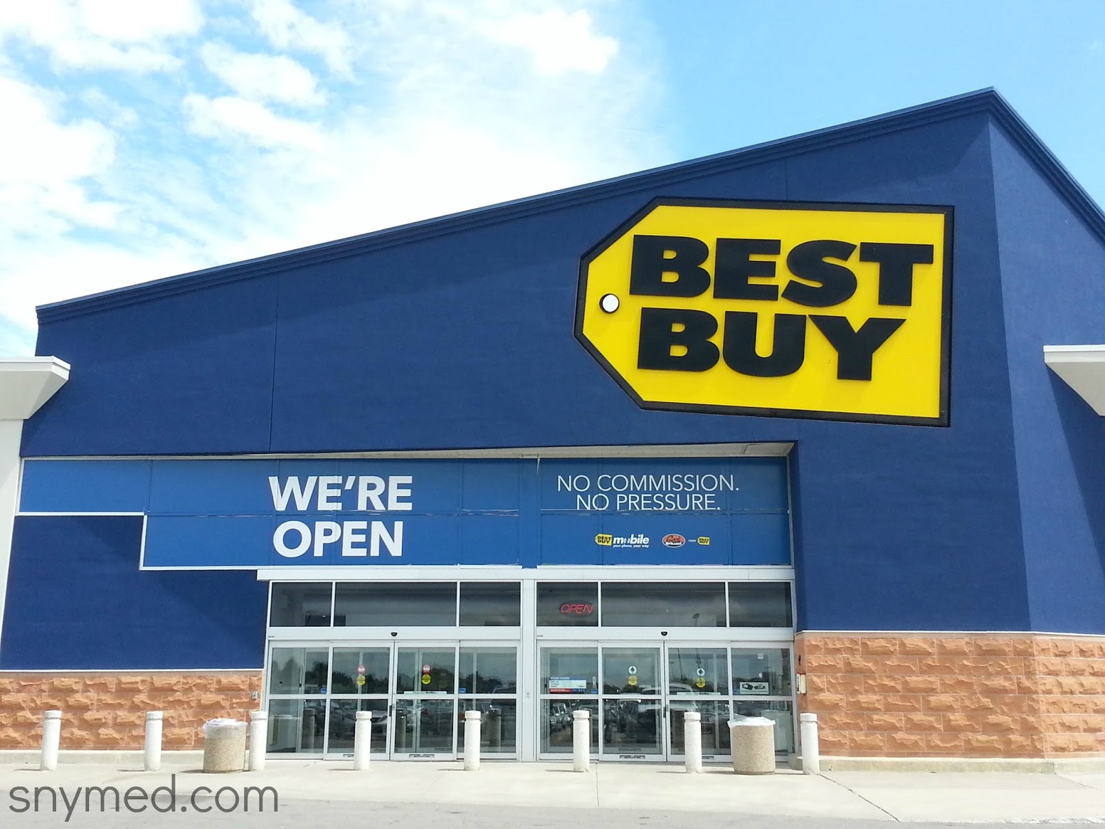 The Samsung Galaxy Camera at Best Buy Canada: Clarity With ...