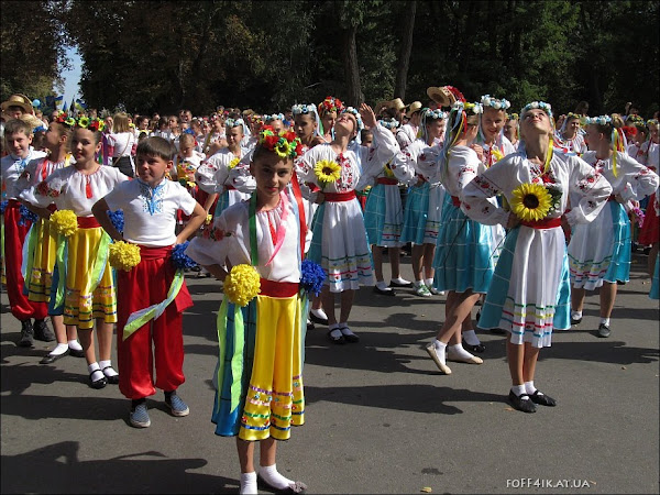 Парад Полтава вишивана