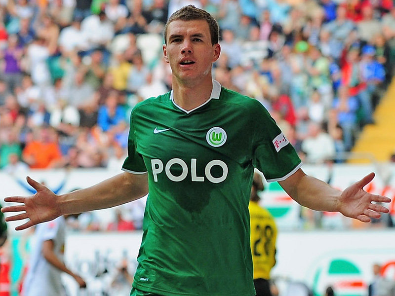 Wallpaper Of Footballer. Dzeko Football Wallpaper