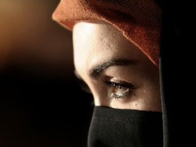 Gambar Wanita Muslimah Berhijab Cantik