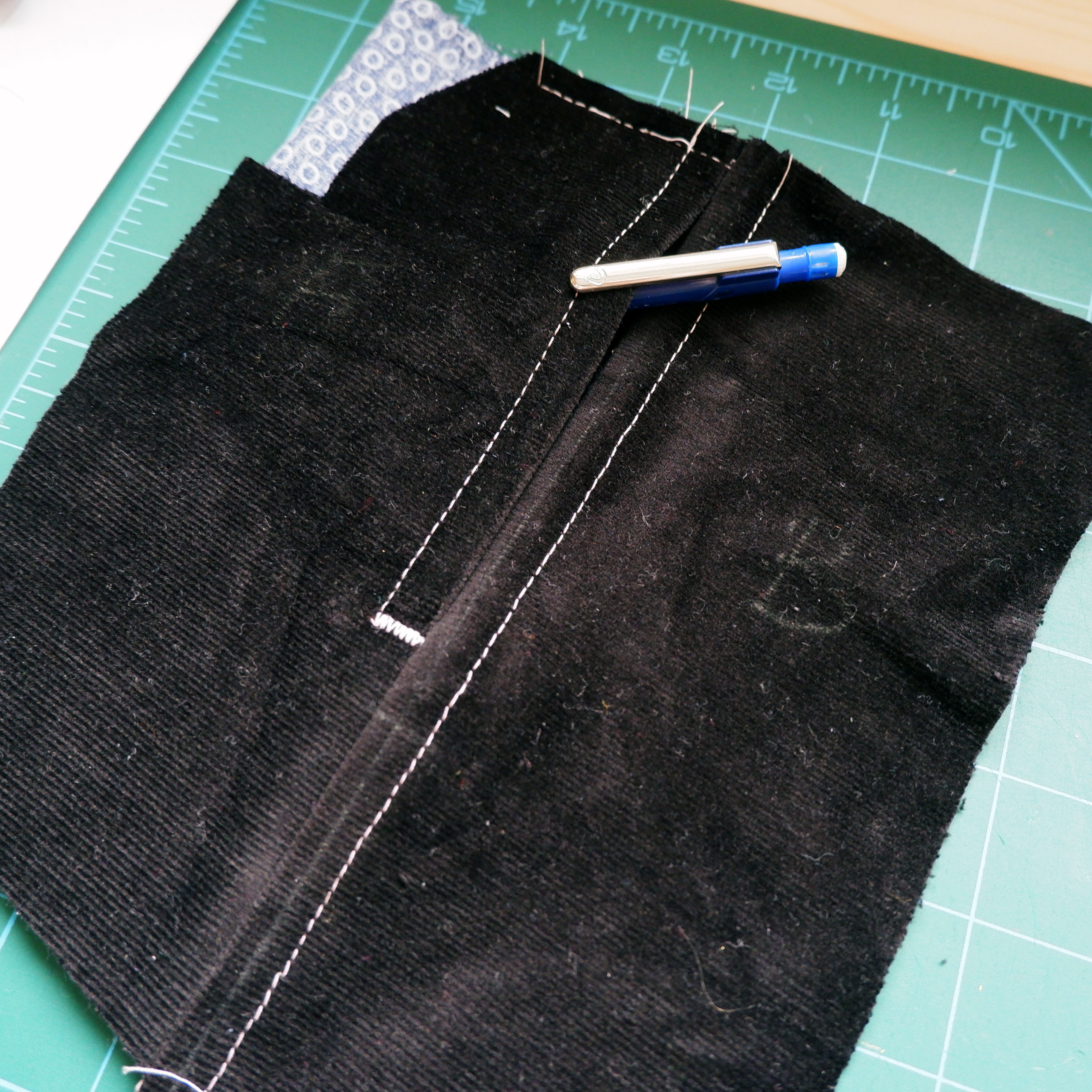 Download Tutorial: How to Sew a Flat-Felled Seam with an In-seam Pocket