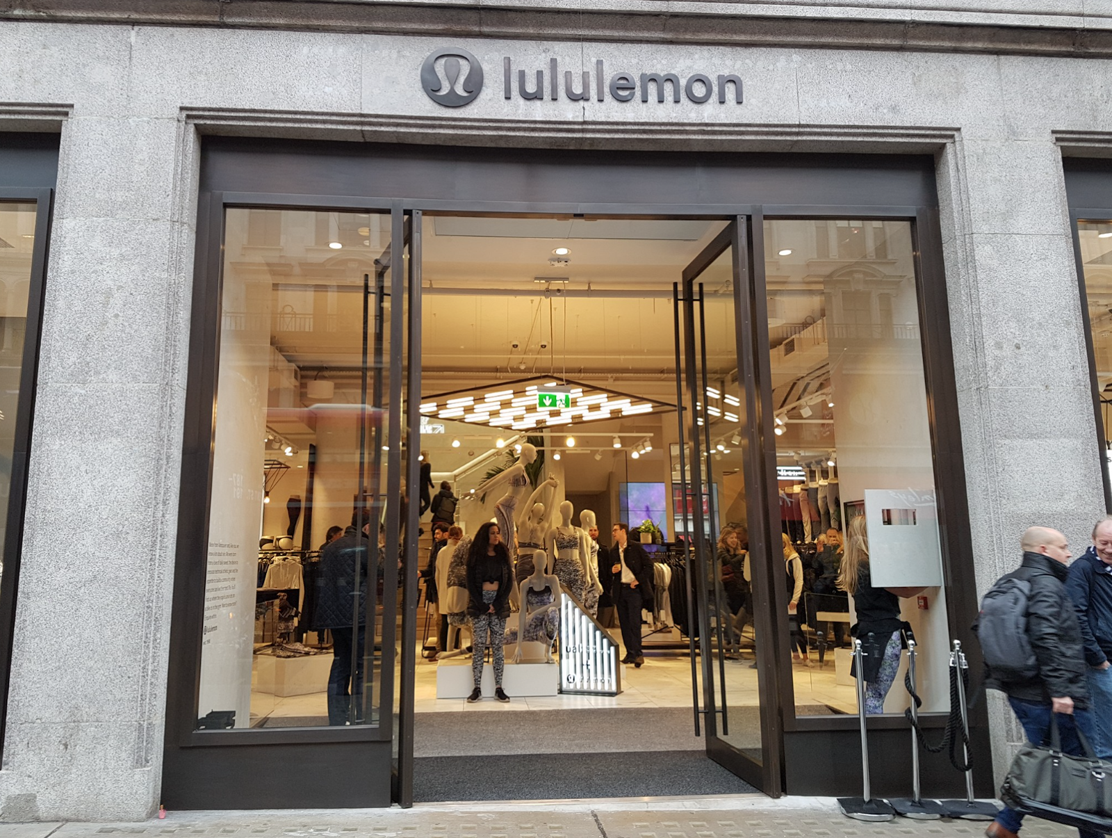 https://api.shopstyle.com/action/apiVisitRetailer?url=http%3A%2F%2Fshop.lululemon.com%2F%3Fk_clickid%3Dd8ba1aec-0624-484c-8e52-440388937e50%26k_trackingid%3D8x6074%26cid%3DGoogle%26gclid%3DCj0KEQiAsNyxBRDBuKrMhsbt3vwBEiQAdRgPsnFG57OlWjn5qbpHuz5HCu7y7heZzoUfiDW00m4D36caAgTL8P8HAQ&site=www.shopstyle.ca&pid=uid6784-25288972-7