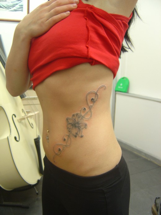 tattoo designs for women on ribs