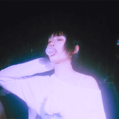NEWJEANS - BUBBLE GUM