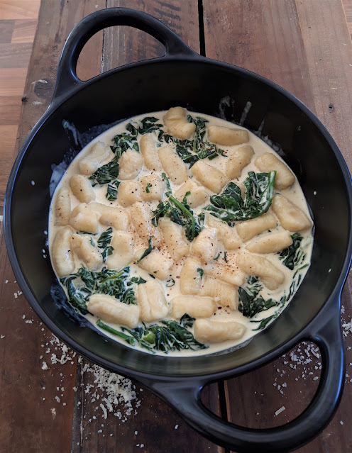 alt="Gnocchis aux épinards et parmesan"