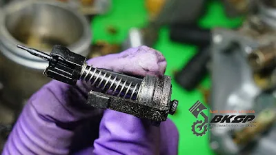 壞一半的組風門機構