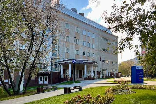 улица Вавилова, сквер Московских Энергетиков, офис «Россети Московский регион»