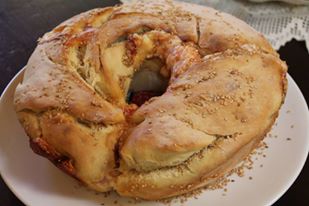 Ciambellone rustico con prosciutto e provola