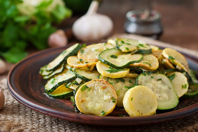 How To Make Garlic Roasted Zucchini and Squash at Home