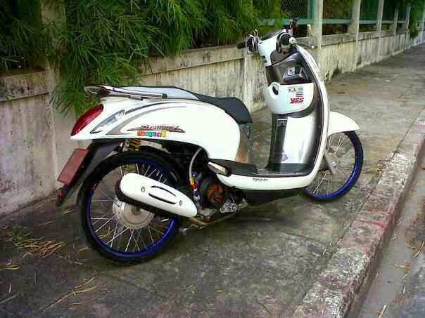  Modifikasi Motor Scoopy Velg 17