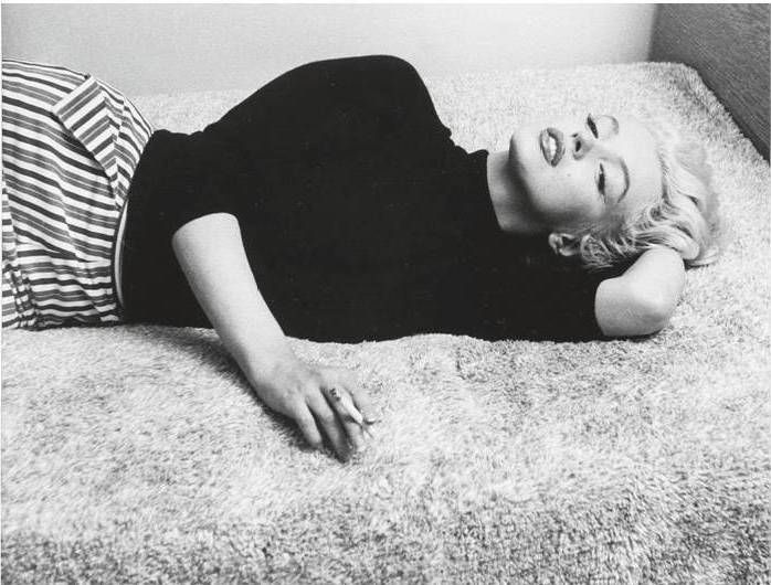 Smoking in Bed Marilyn Monroe