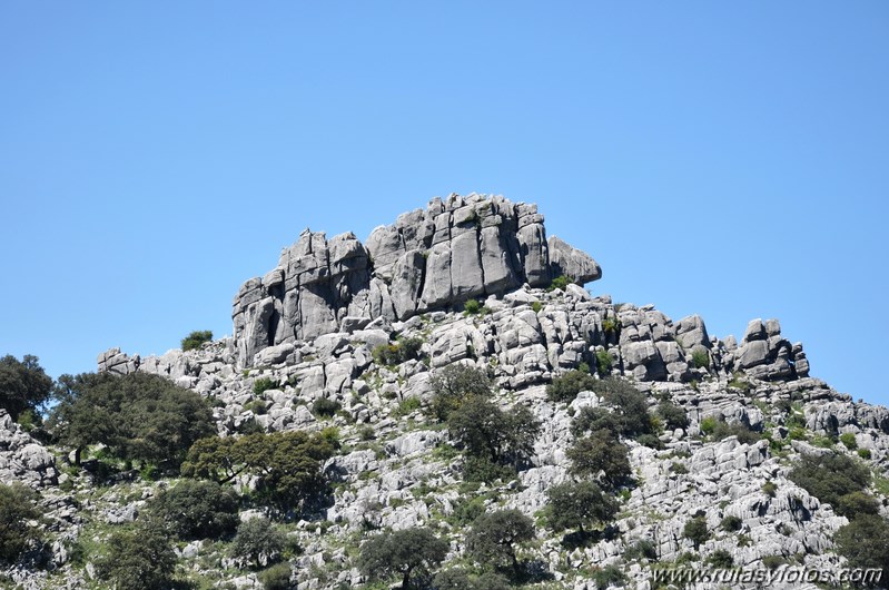 Villaluenga del Rosario - Llanos del Republicano - Torcal de Cancha Bermeja - Cerro Tinajo