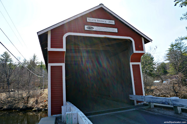 Slate Covered Bridge en Swanzey, New Hampshire