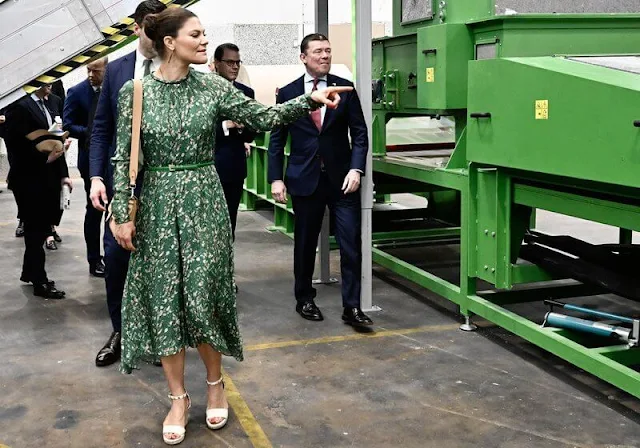 Crown Princess Victoria wore a green floral print dress by H&M. Decadent Nicky bag. Valentino Rockstud espadrille