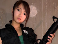 Toda Makoto – Cute Japanese Girls With Guns