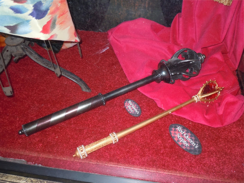 Red Queen Sceptre Alice movie prop