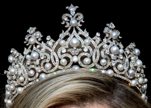 württemberg ornate pearl tiara netherlands queen wilhelmina