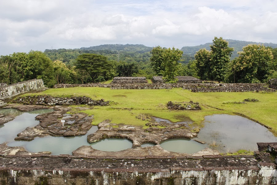 Candi Ratu Boko dan 'GOBLOKNYA' Sejarah ~ Jejak Pelamun