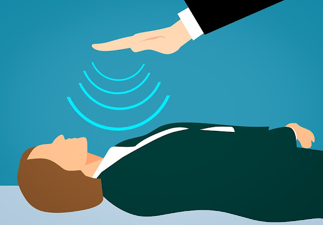 online Reiki healer in Delhi