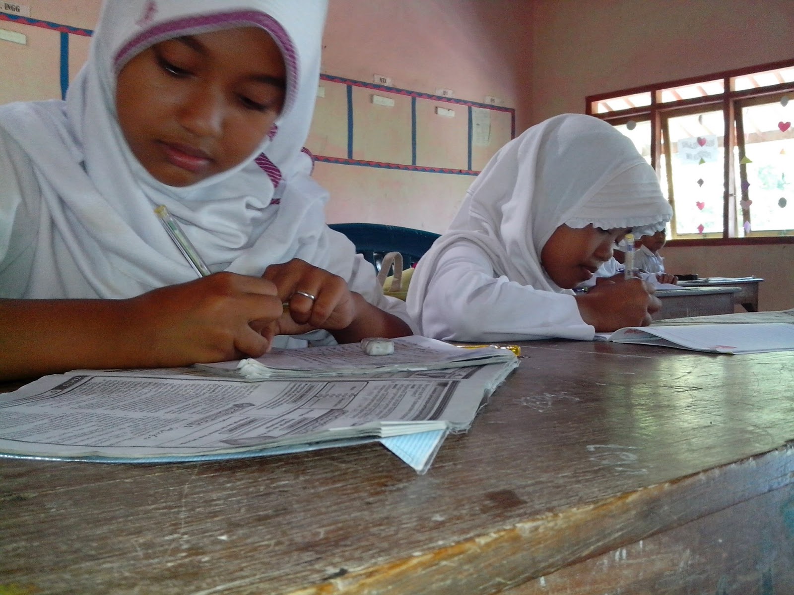 Blog MI Tarbiyatusy Syubban Kalimulyo telah mempersiapkan contoh soal Ulangan Kenaikan Kelas mata pelajaran Bahasa Indonesia bagi siswa kelas V Madrasah